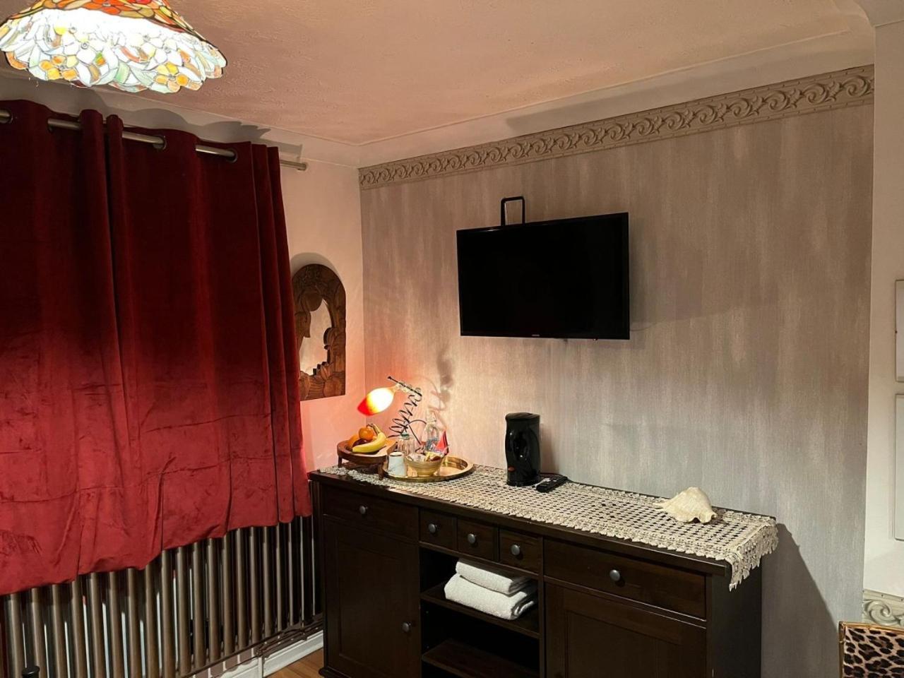 Lovely Double Bedroom In Rotherhithe ロンドン エクステリア 写真